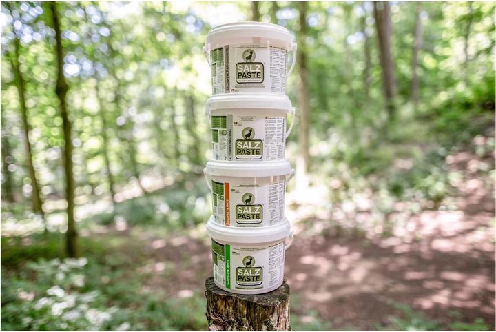 Actual product image Eurohunt Salt paste 2 kg bucket