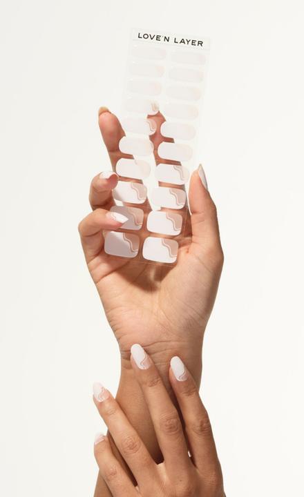 Immagine prodotto Love'n Layer - Bianco con vortice francese (Solvente per unghie, Bianco con vortice francese)