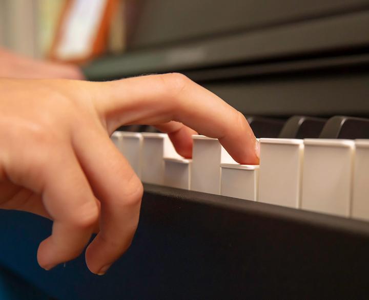 Actual product image Roland RP107-BKX (88 Keys)