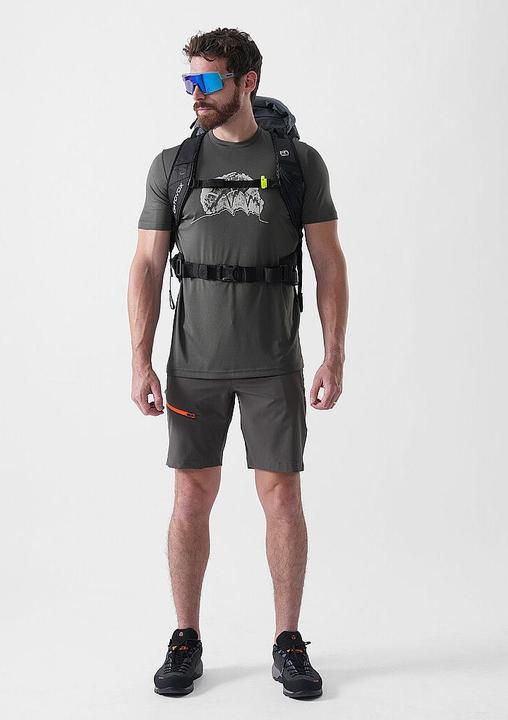 Actual product image Meru Lake Louise (L)