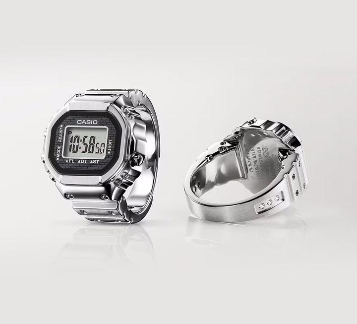 Produktbild Casio CRW-001-1ER (Digitaluhr, 20 mm)