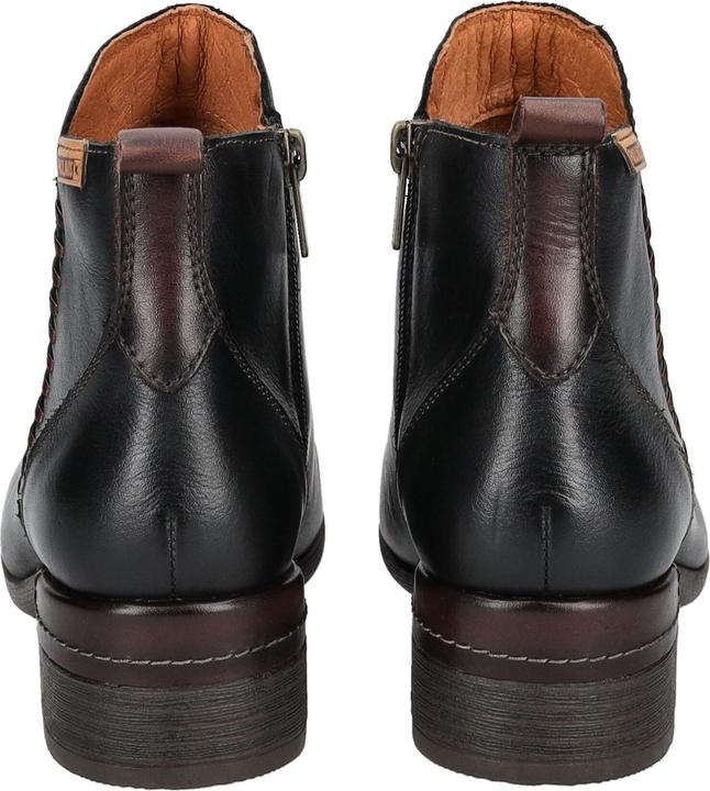 Actual product image Pikolinos Malaga (37)