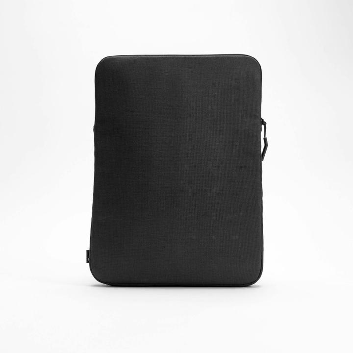 Produktbild Incase Crosstown Sleeve für 16-Zoll Laptop - Schwarz (16", Universal)