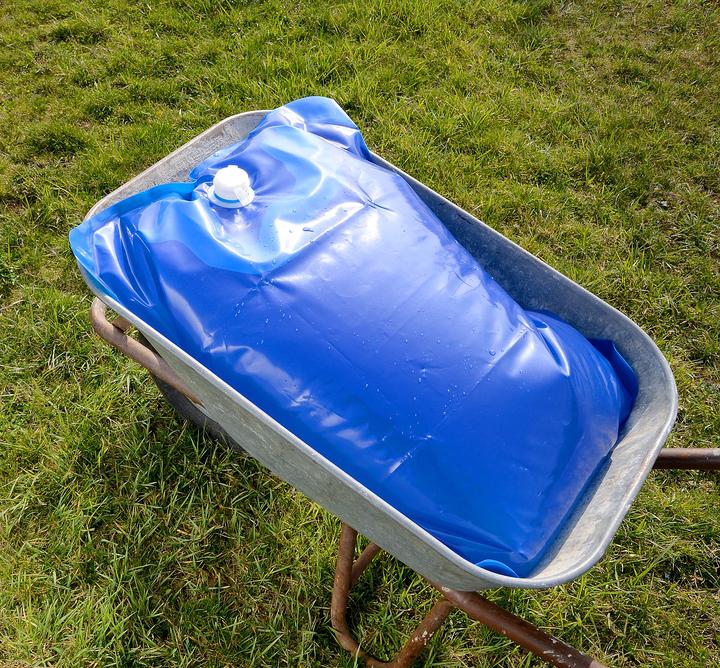 Produktbild AGT 2er-Set Wasserbehälter für die Schubkarre, 80 Liter