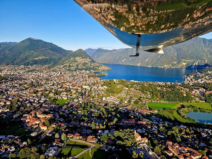 Image du produit Smartbox Vol en avion Tecnam pour 3 au-dessus des magnifiques lacs du Tessin (3 Personnes)