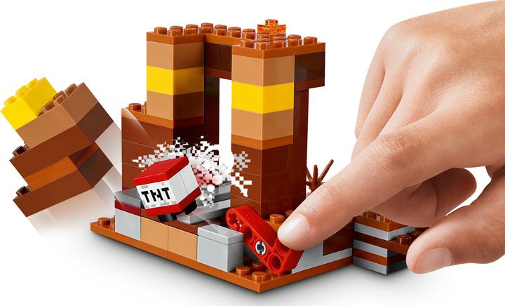 Actual product image LEGO The trading place (21167, LEGO Minecraft)