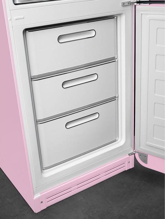 Actual product image Smeg Retro Style FAB32RPK5 (331 l)