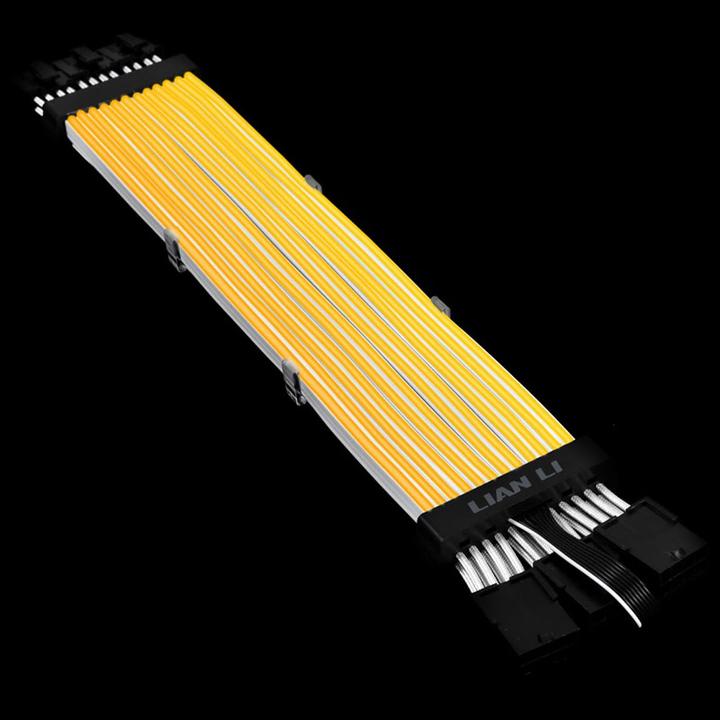 Produktbild Lian-Li Strimer Plus Triple 8-Pin (RGB)