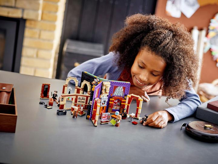 Produktbild LEGO Hogwarts Moment: Verteidigungsunterricht (76397, LEGO Harry Potter)