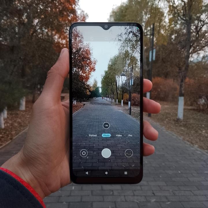 Image du produit Motorola Moto E13 (64 Go, Cosmic black, 6.50", Double SIM, 13 Mpx, 4G)