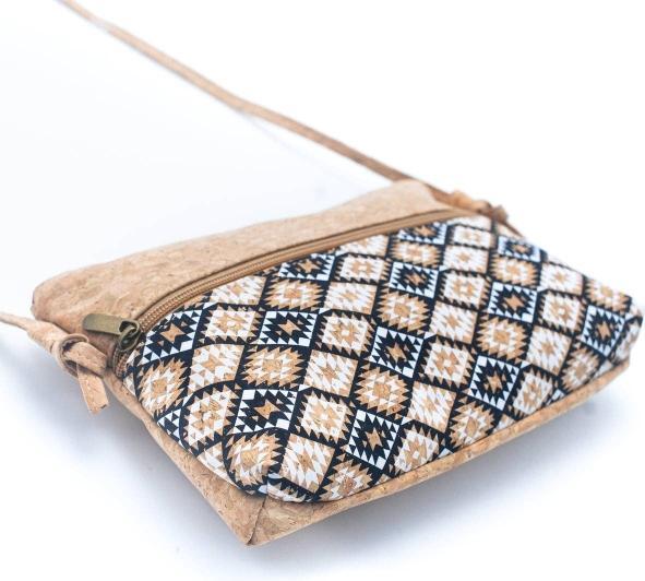 Actual product image MB Cork Damen-Umhängetasche aus Kork mit ethnischem Aufdruck