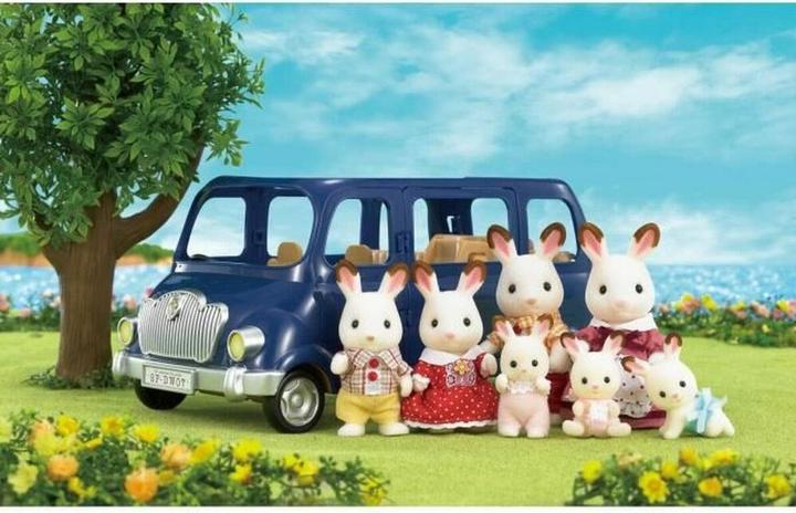 Actual product image Sylvanian Families Seven-seater