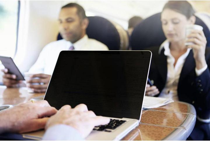 Actual product image Durable MAGNETIC MBP 16 Privacy Film 40,6 cm (16") 515857 Suitable for Model (15.98", 16 : 10)