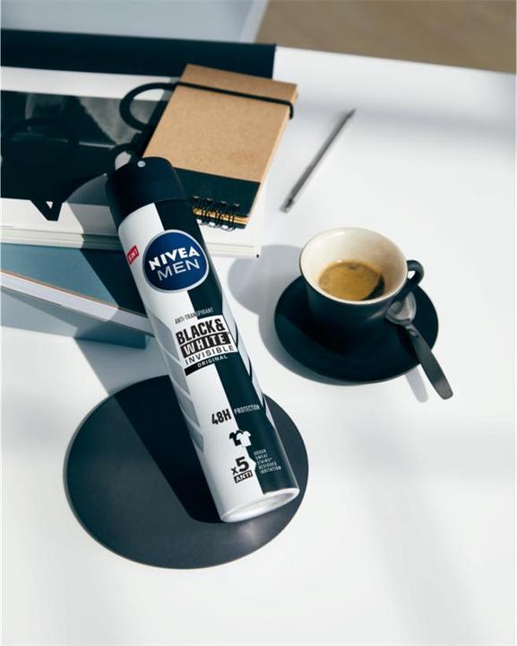 Produktbild NIVEA MEN BLACK & WHITE INVISIBLE deo vapo 200 ml (Spray, 200 ml)