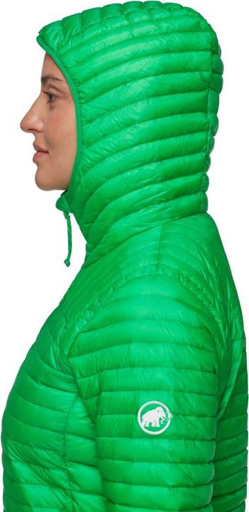 Actual product image Mammut Broad Peak Light IN Hooded Jacket Women, Daunen Jacke (XS)