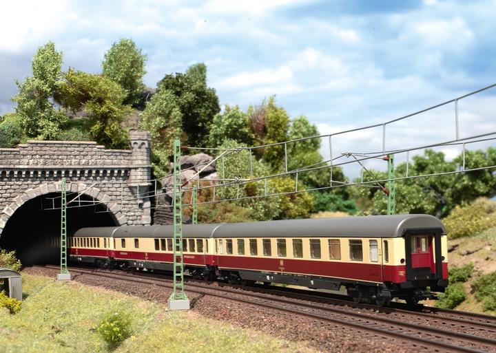 Produktbild Märklin 43861 H0 Schnellzugwagen Purpurrot/Beige 1. Klasse der DB Apmz 121 (Spur H0)