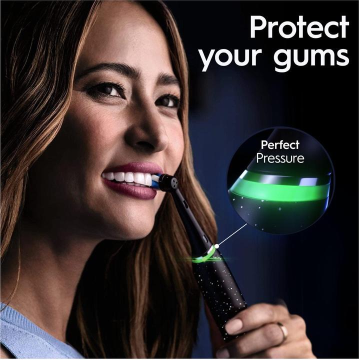 Actual product image Oral-B - iO10 (Oscillating toothbrush)