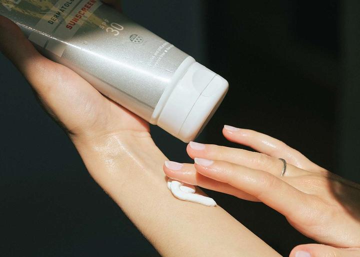 Actual product image Altruist Dermatologist Sunscreen Fluid SPF30 50ml Face Fluid (Sun cream face, SPF 30, 50 ml, 50 g)