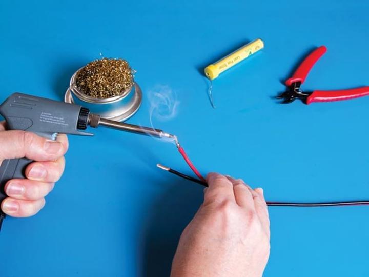 Image du produit Velleman Pistolet à souder céramique "Quick Hot" 30-130W 220-240Vac