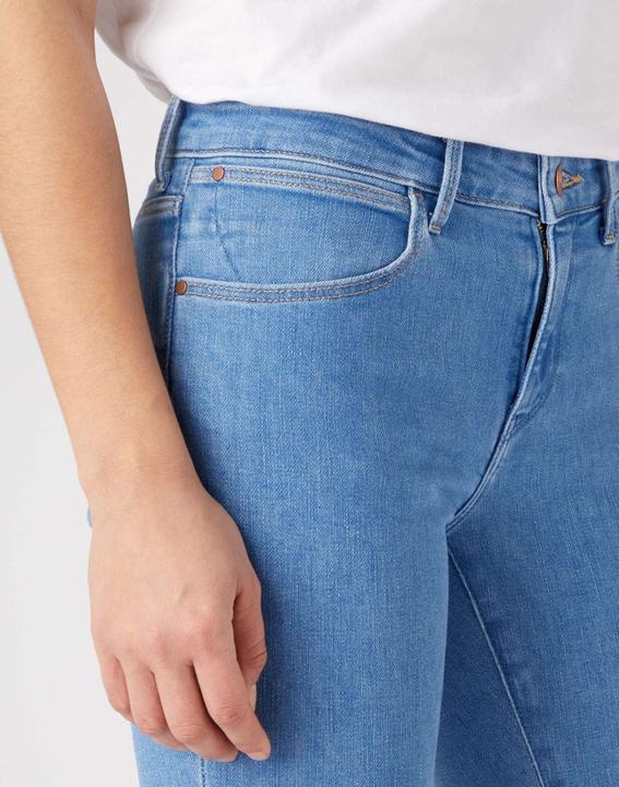 Actual product image Wrangler Skinny (26)