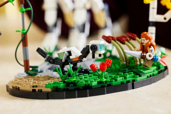 Actual product image LEGO Horizon Forbidden West: Long Neck (76989)