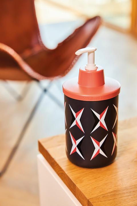 Actual product image Sterillium Protect & Care Mia