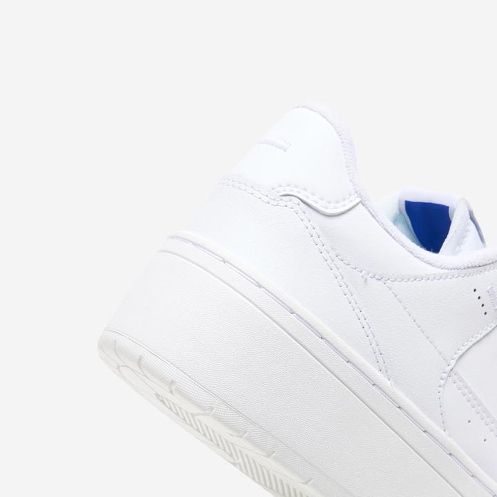 Immagine prodotto Decathlon Scarpe da ginnastica basse da donna in pelle (41)