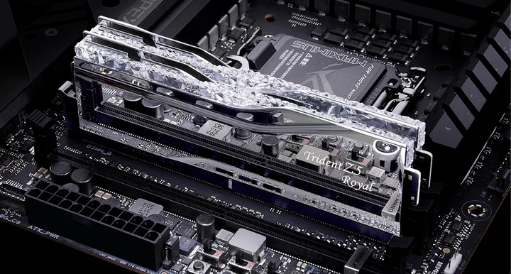 Immagine prodotto G.Skill Trident Z5 Royal (2 x 16GB, 4800 MHz, RAM DDR5, DIMM)