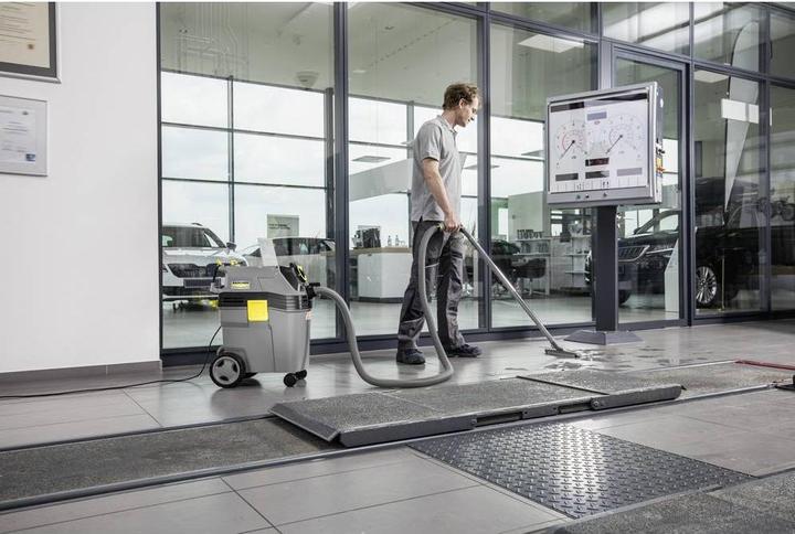 Actual product image Kärcher Professional NT 40/1 Ap L (Wet dry vacuum cleaner)