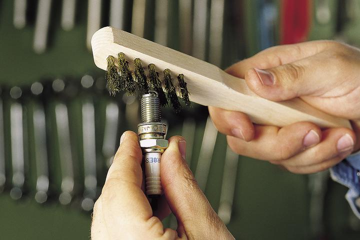 Produktbild wolfcraft 1 Messingdr.-Handbürste, Holzausf. 200mm