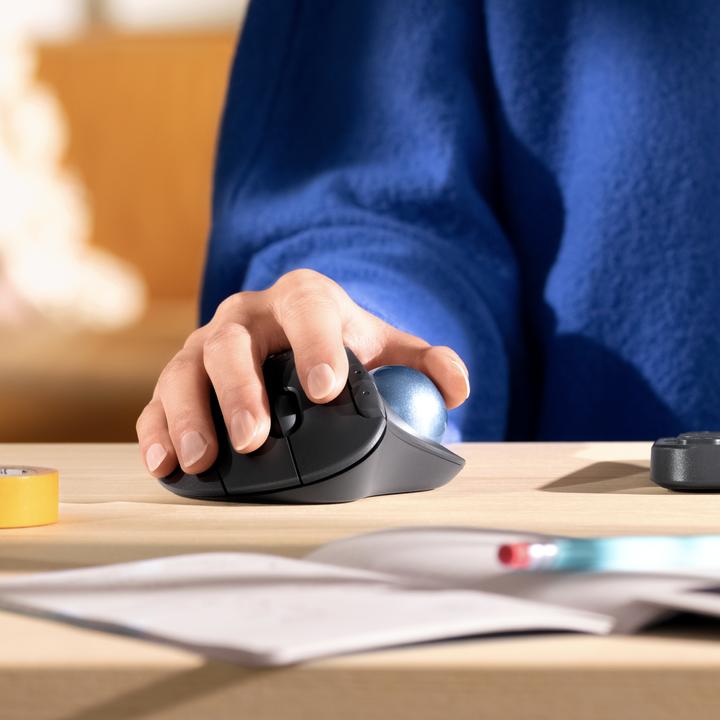 Actual product image Logitech ERGO M575 for Business - OFFWHITE - EMEA