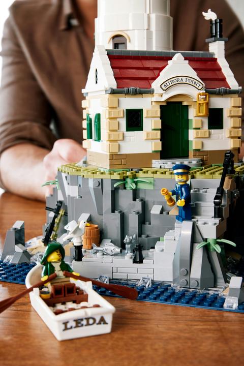Image du produit LEGO Phare motorisé (21335, LEGO Ideas, LEGO difficiles à trouver)