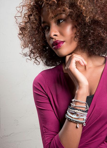 Produktbild Proud MaMa Armband, Charm, Ice/ Rosa (Glasperlen auf elastischem Band)