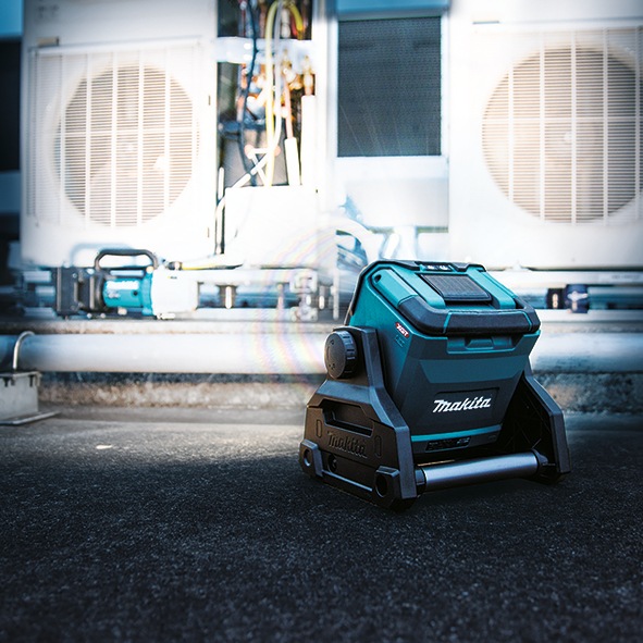 Actual product image Makita ML003G (1100 lm)