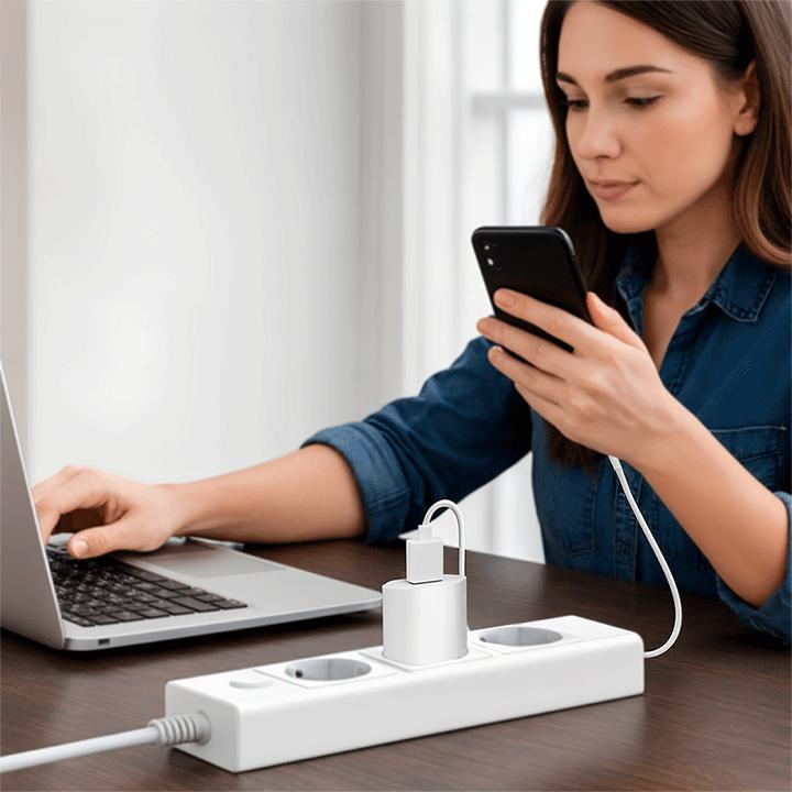 Productafbeelding LogiLink USB-A Steckdosenadapter, 5 W, 5 V/1 A, 1x USB-A, Weiss (5 W, 1 portie)