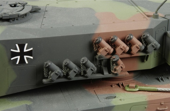 Produktbild Tamiya Leopard 2 A6 Full Options (Kit)