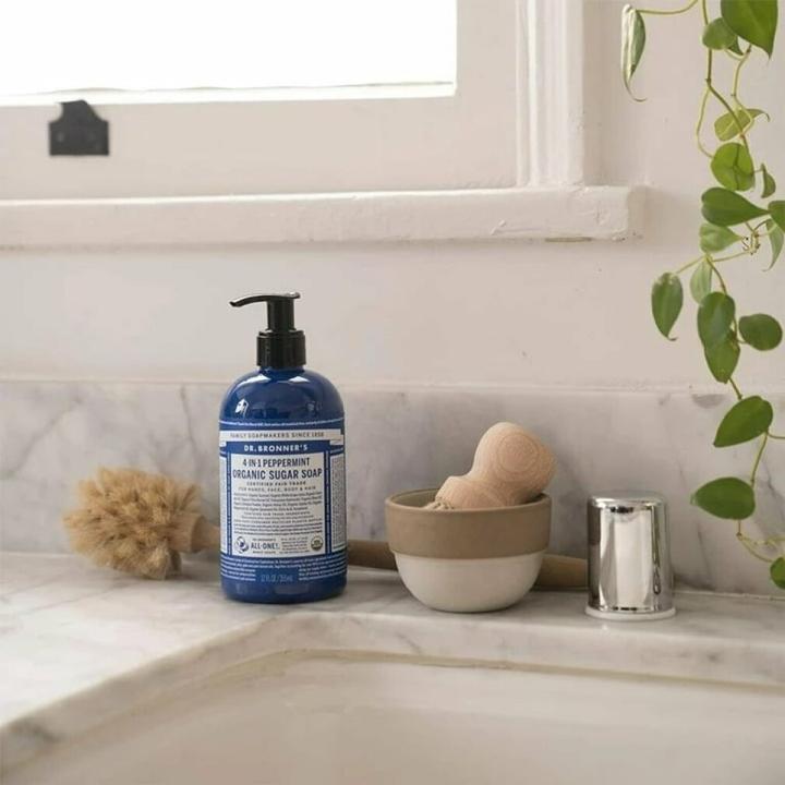 Actual product image Dr. Bronner's Organic Sugar Soap Peppermint 710 ml (Liquid soap, 710 ml)