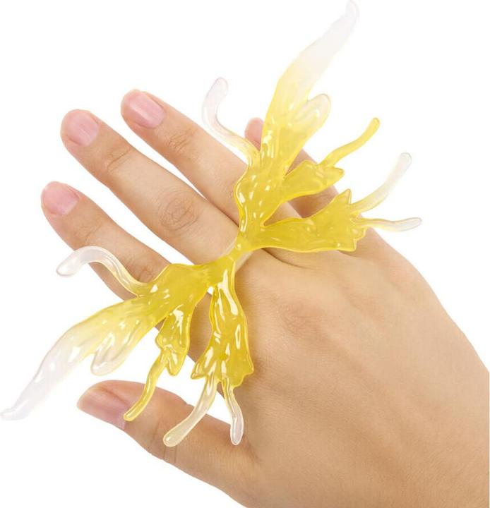 Actual product image MGA Bratz Pixiez Cloe Puppe