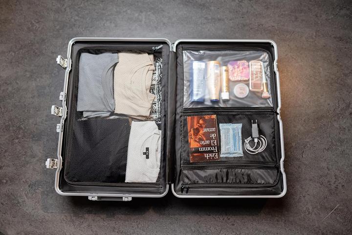 Produktbild Lettoo Wasserfester Handgepäckkoffer mit Alu-Rahmen (42 l)