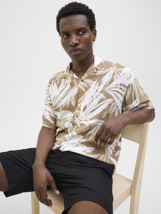 Image du produit Jack & Jones Jjejeff Tropical Aop Resort Shirt Ss Sn (S)