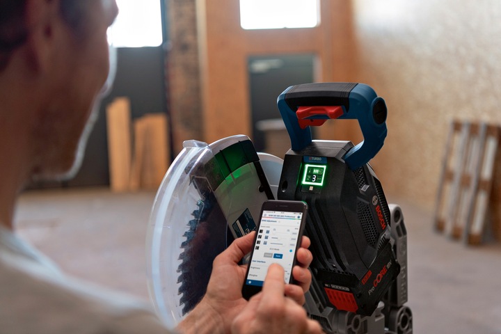 Image du produit Bosch Professional GCM18V-305 GDC