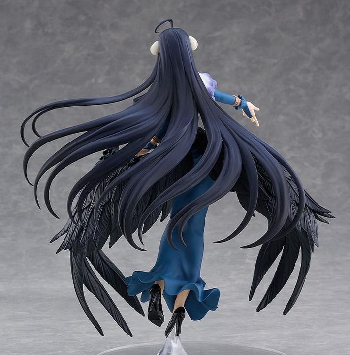 Actual product image Good Smile Company Overlord Pop Up Parade SP PVC Statue Albedo: Jet Black Dress Ver. 25 cm