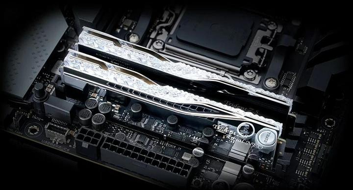 Immagine prodotto G.Skill Trident Z5 Royal Neo (2 x 16GB, 8000 MHz, RAM DDR5, DIMM)