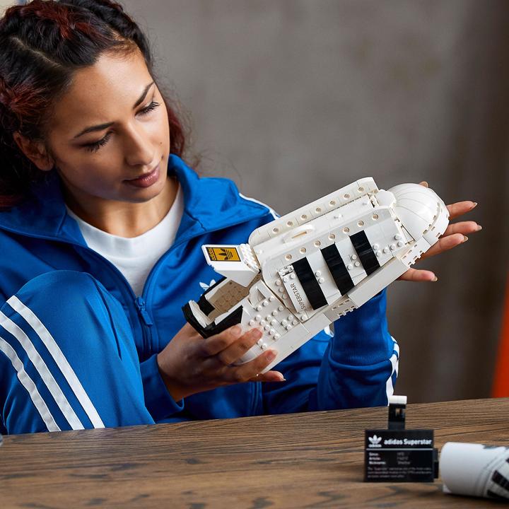 Produktbild LEGO Adidas Originals Superstar (10282, LEGO Icons)
