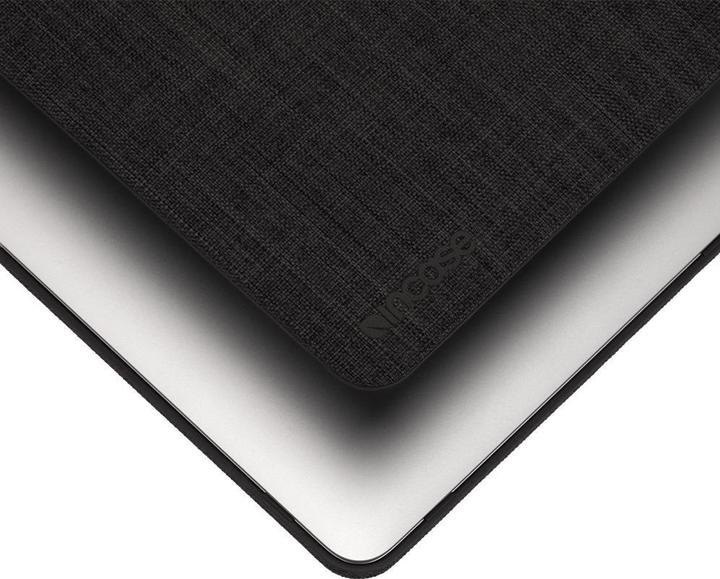 Actual product image Incase Textured Hardshell in Woolenex (13.30", Apple)