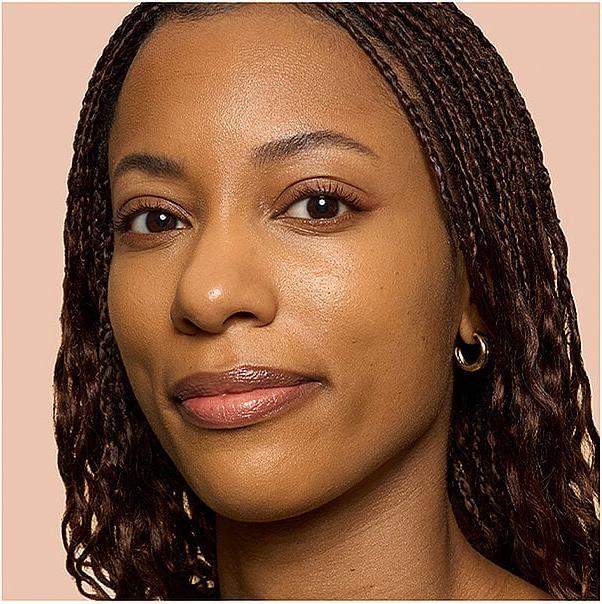 Produktbild Bobbi Brown Weightless Skin Foundation SPF 15 Golden (Golden)