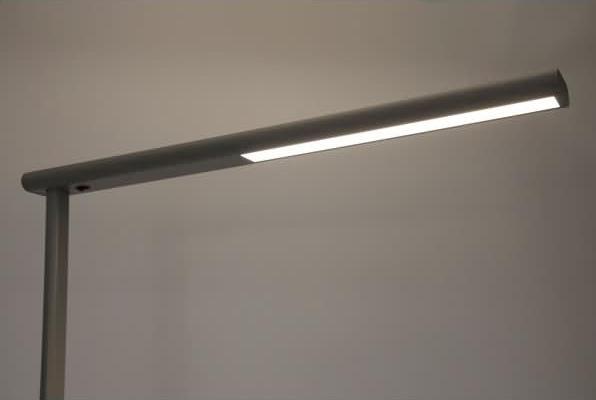 Produktbild Maul Stehleuchte LED jet 8257495 silber (4650 lm)