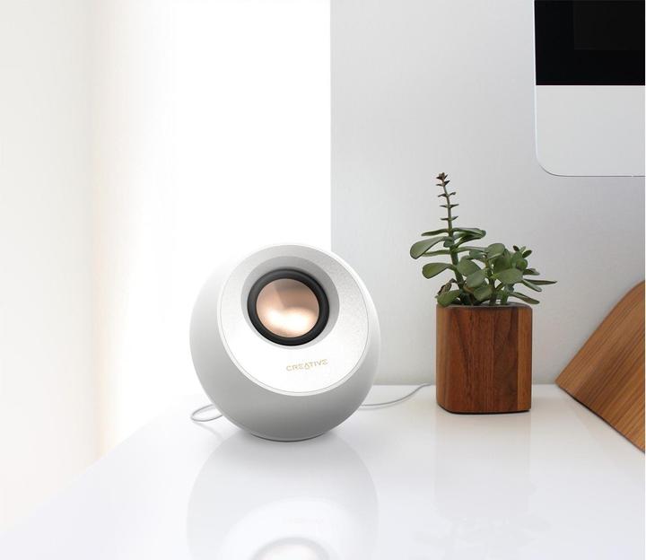 Actual product image Creative Pebble V3