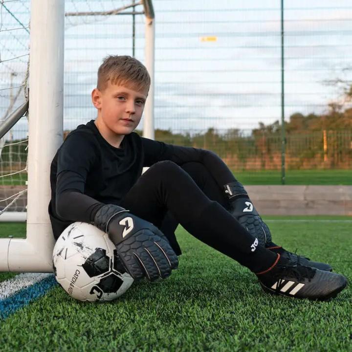 Produktbild Catch & Keep Fussballhandschuhe Fly Kids Dark Soul Gr. 5 Torwart Goalie Handschuhe (5)