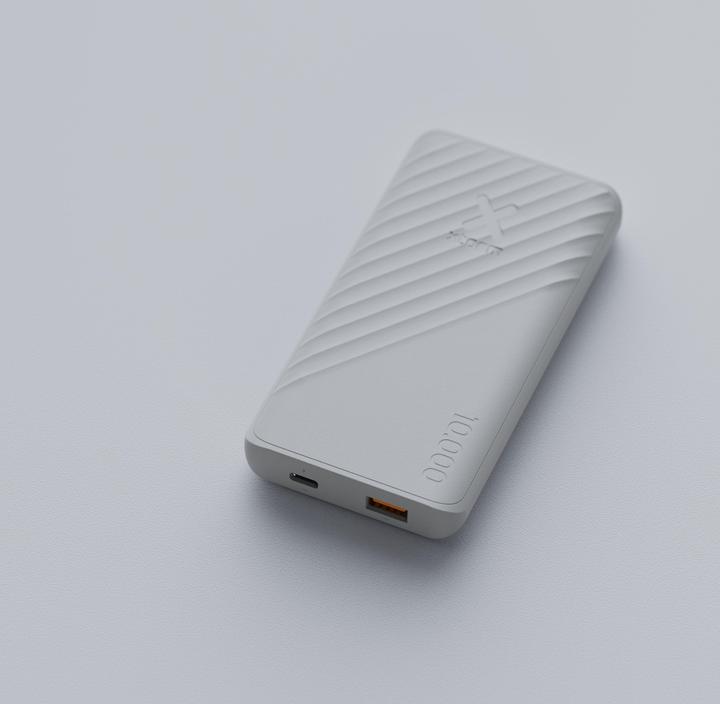 Produktbild Xtorm Go2 Series (10000 mAh, 15 W, 37 Wh)